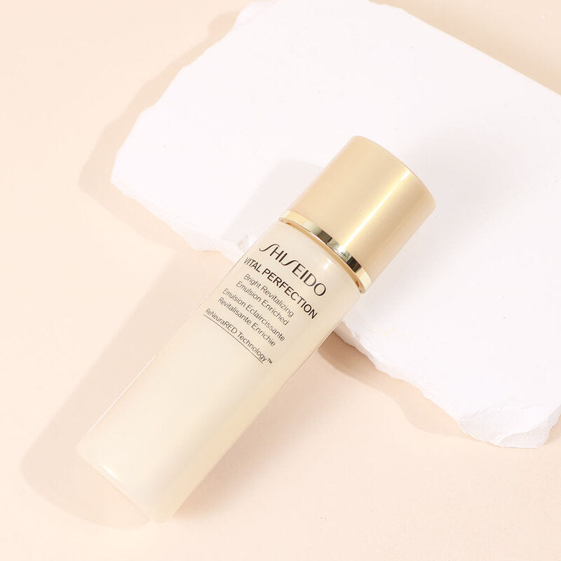 Shiseido Vital Perfection Bright Revitalizing Emulsion Enriched 30ml [New Version]